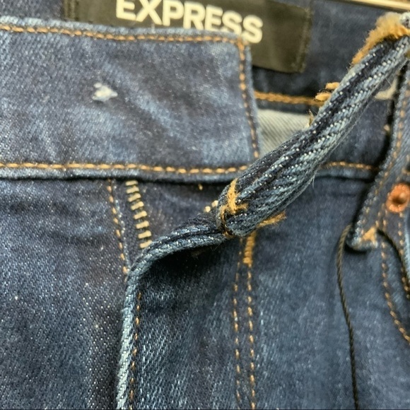 EXPRESS Mom Jeans Super High Rise. Size 8S. - Picture 7 of 7